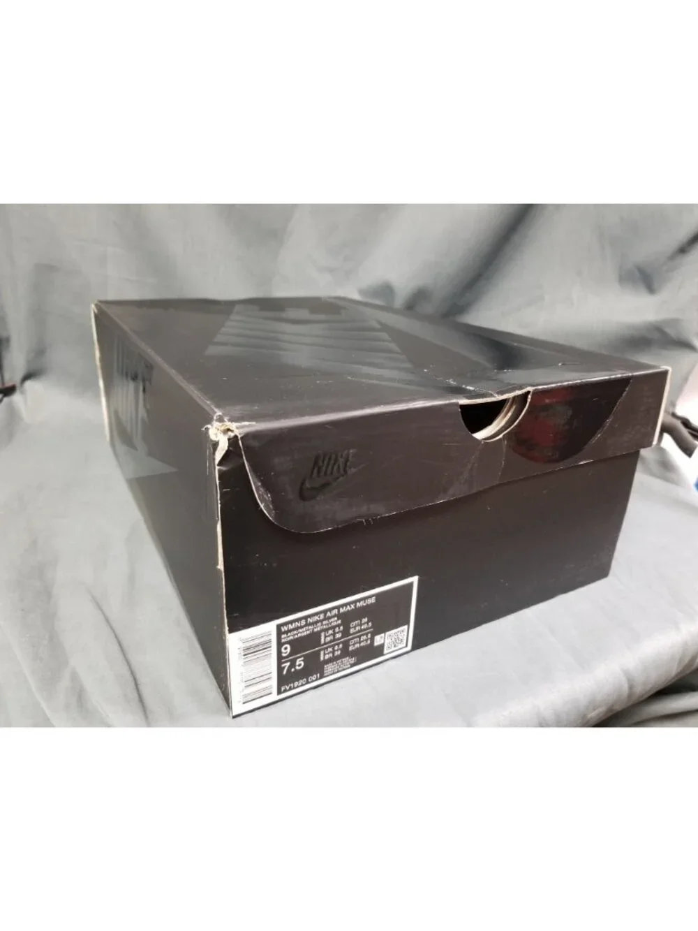 Women's Nike Air Max Muse Black Metallic Silver Sneakers Mesh Size 9 NEW IN BOX!